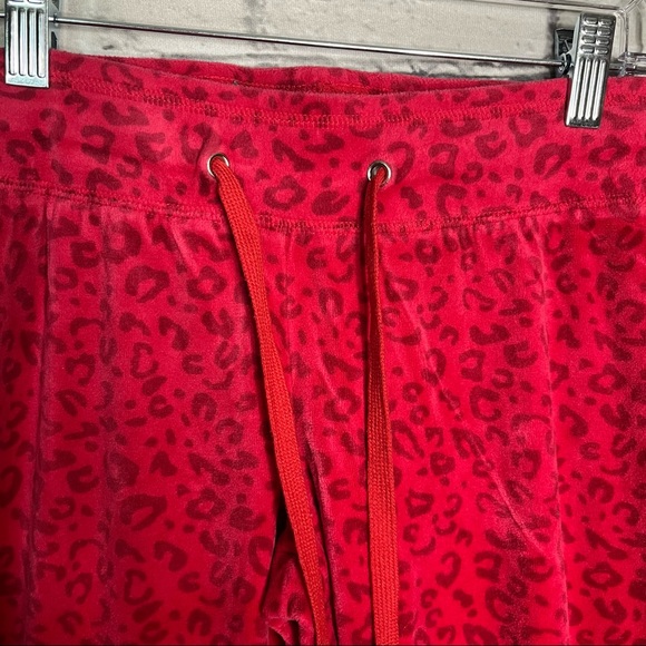 .,🌼3/$30🌼Red Leopard Printed Boot cut Velour Trackpants Size Large - Picture 12 of 16